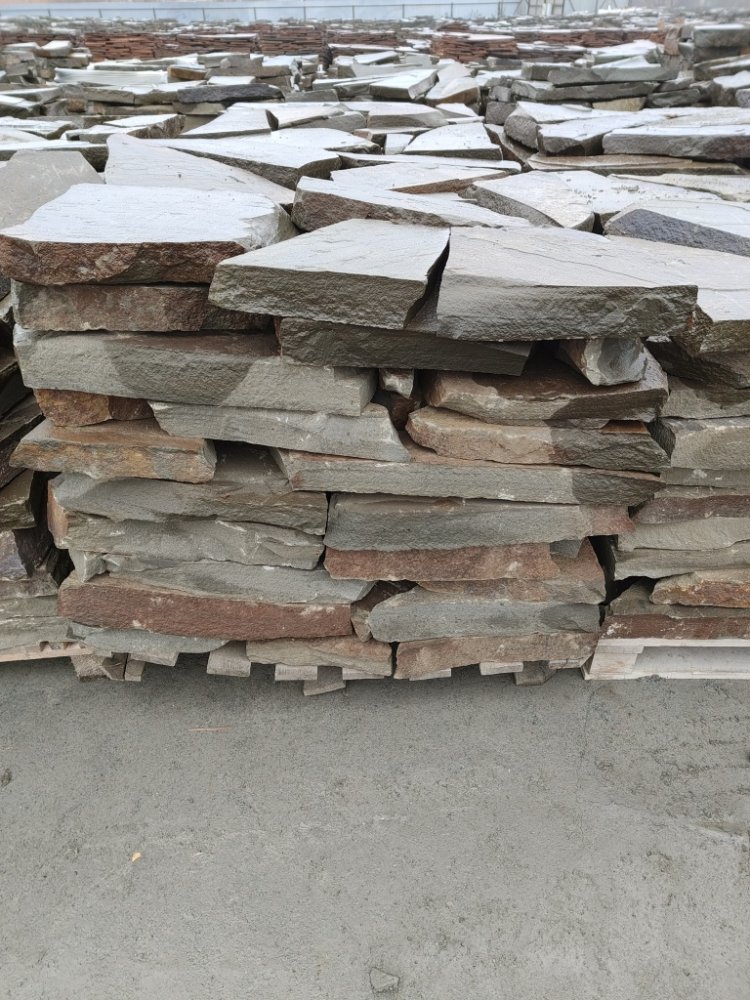 Плитняк песчаник серо-зелёный для мощения 60-65 мм купить в Майкопе