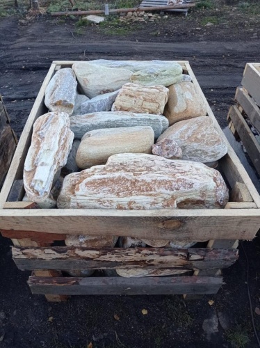 Златолит жёлтый, жёлто-зелёный глыбки и валуны для ланшафтного дизайна купить в Майкопе