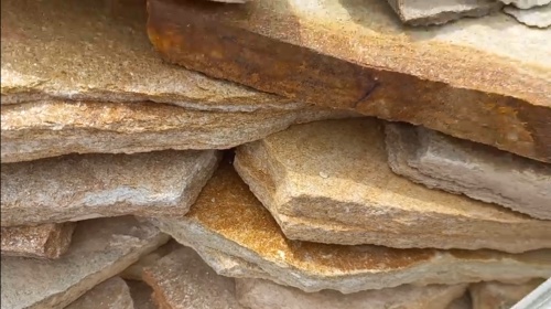 Плитняк златолит жёлтый золотистый для отмостки купить в Майкопе