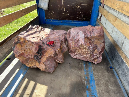 Ландшафтные глыбы красно-фиолетовые 200-1000 килограмм купить в Майкопе