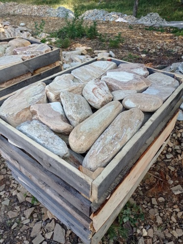 Златолит жёлтый, жёлто-зелёный глыбки и валуны для ланшафтного дизайна купить в Майкопе