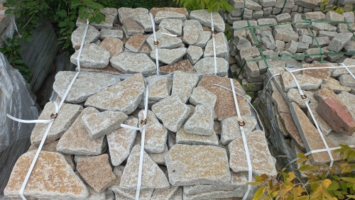 Плитняк гранитный галтованный купить в Майкопе