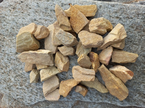 Златолит жёлтый декоративная каменная крошка купить в Майкопе