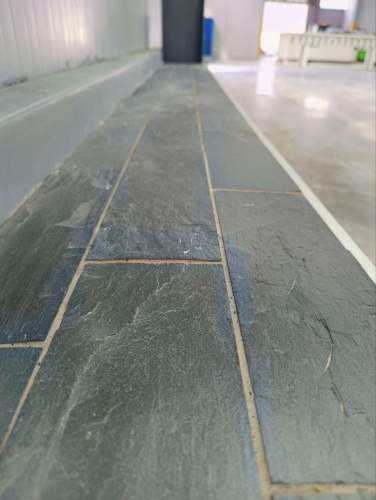 Плитка чёрная из натурального камня фасадная 30 см * 5 см, толщина 7 мм -30 мм купить в Майкопе