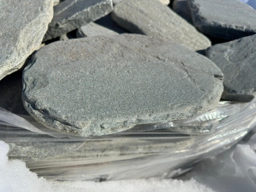 Плитняк златолит зелёный галтованный для мощения на бетон купить в Майкопе