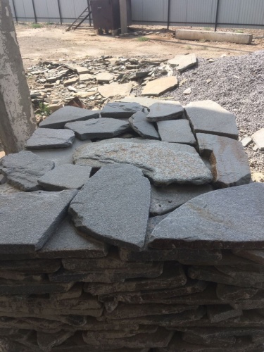 Златолит серебристый галтованный для лестниц купить в Майкопе